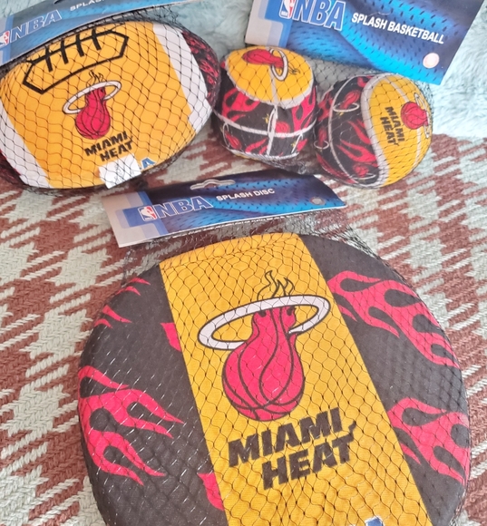 NBA Other - 🔥 Set of 4 NBA Miami Heats Splash Toys 🔥 📛